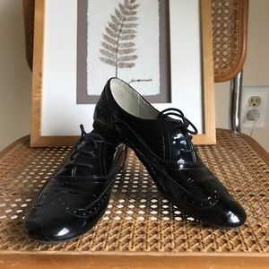 Clarks black Oxfords size 6